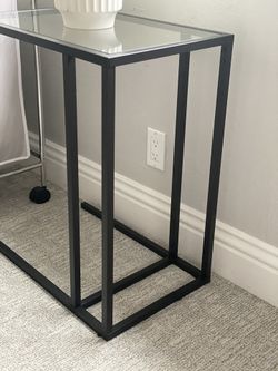 Black metal C-table/ lap-top table or accent table