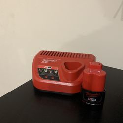 Milwuakee M12 Battery And Charger 