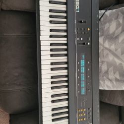 Vintage 80s Synthesizer Ensoniq ESQ-1