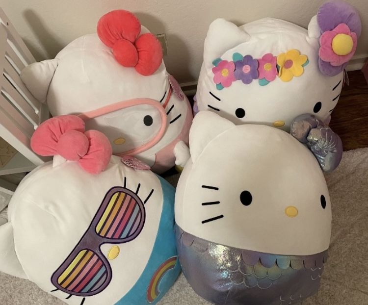 Hello Kitty Large Squish mellow 