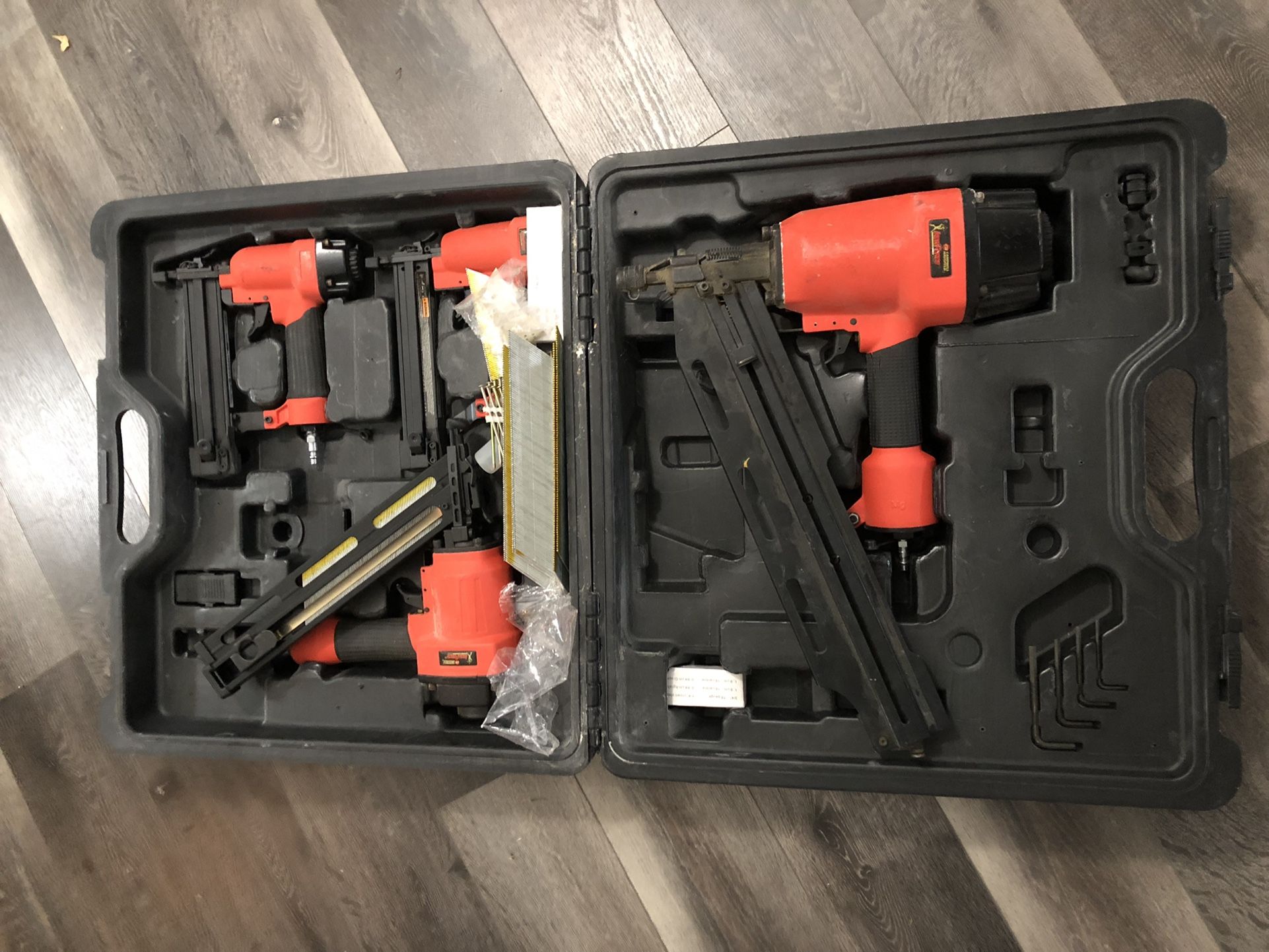 Campbell Hausfeld Framing Air Nail Gun 4 Piece Set