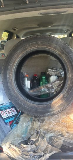 Used Tire Doral 225/60R17