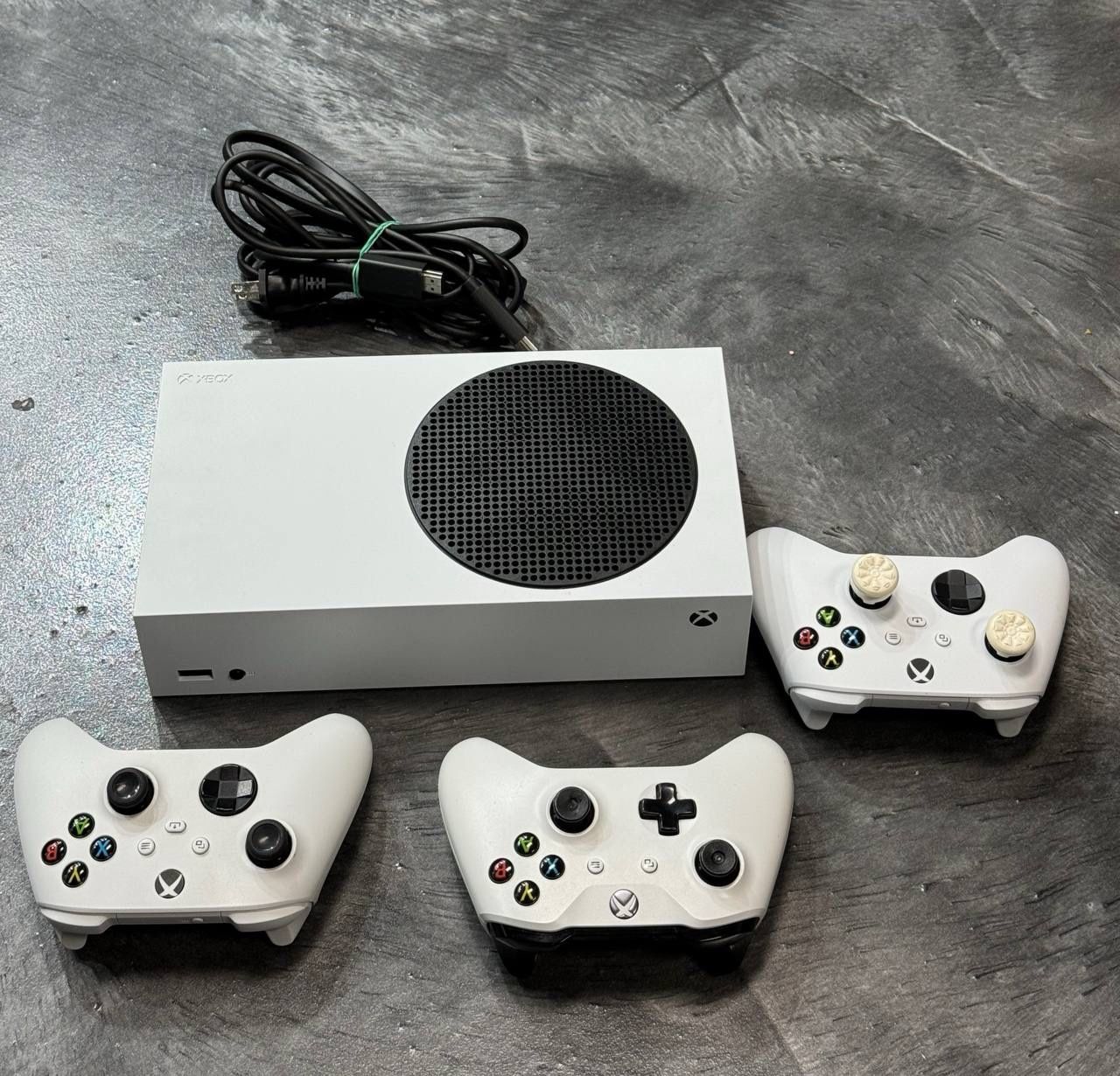 Microsoft Xbox Series S 512GB Console Gaming System White 1883 Three Controllers Cords