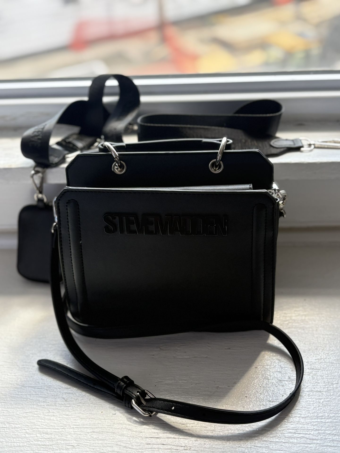 Steve Madden Black Crossbody Purse – Structured Style