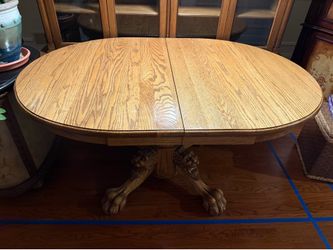 Oak dining  room table