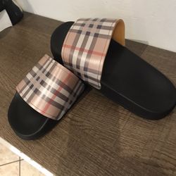 Burberry Woman’s Slides Size 7.5&8.5