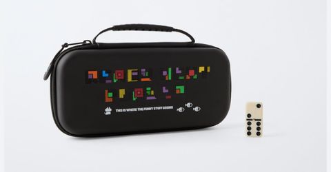Nintendo Switch console case with game card slots, a handle, and zippers (12 x 25 x 4 cm)
Color:
Black