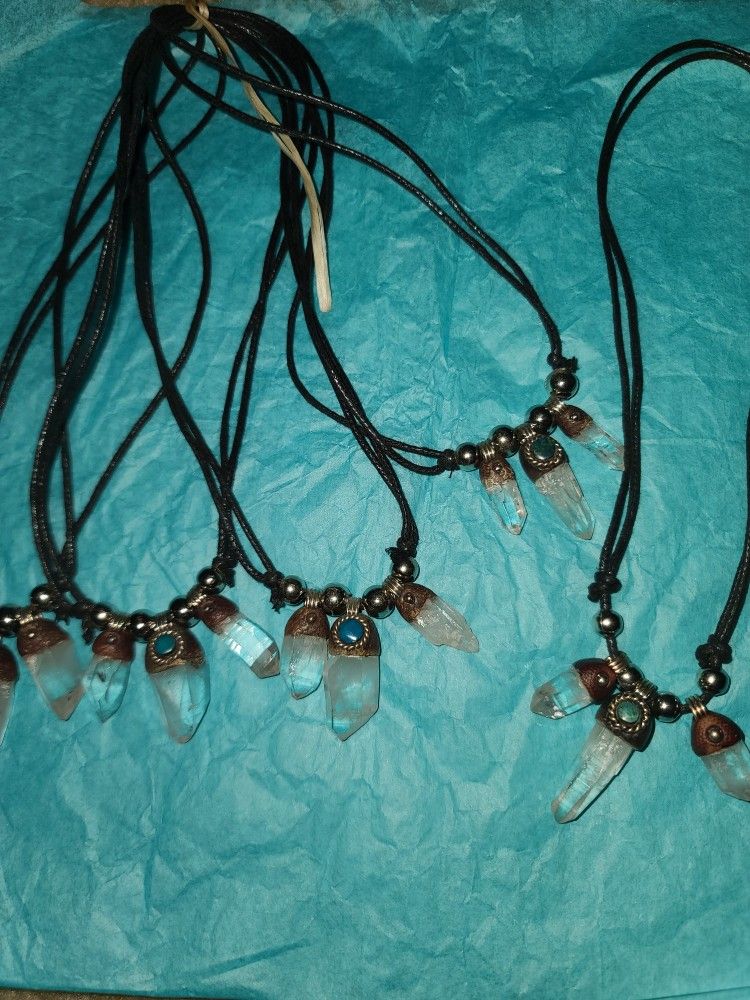 Triple Quarts Tip Necklace