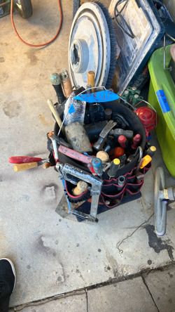 Bucket Full Of Tools 1 Dollar & Up