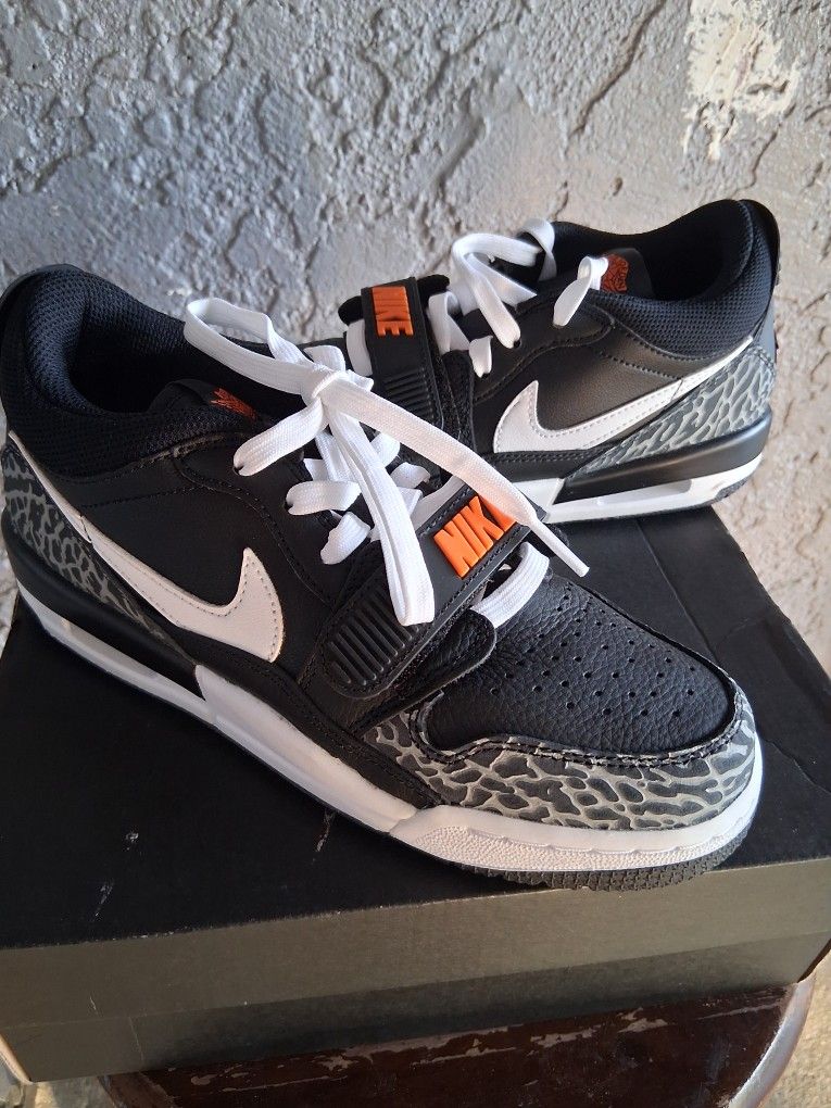 Nike Jordan Size 5Y