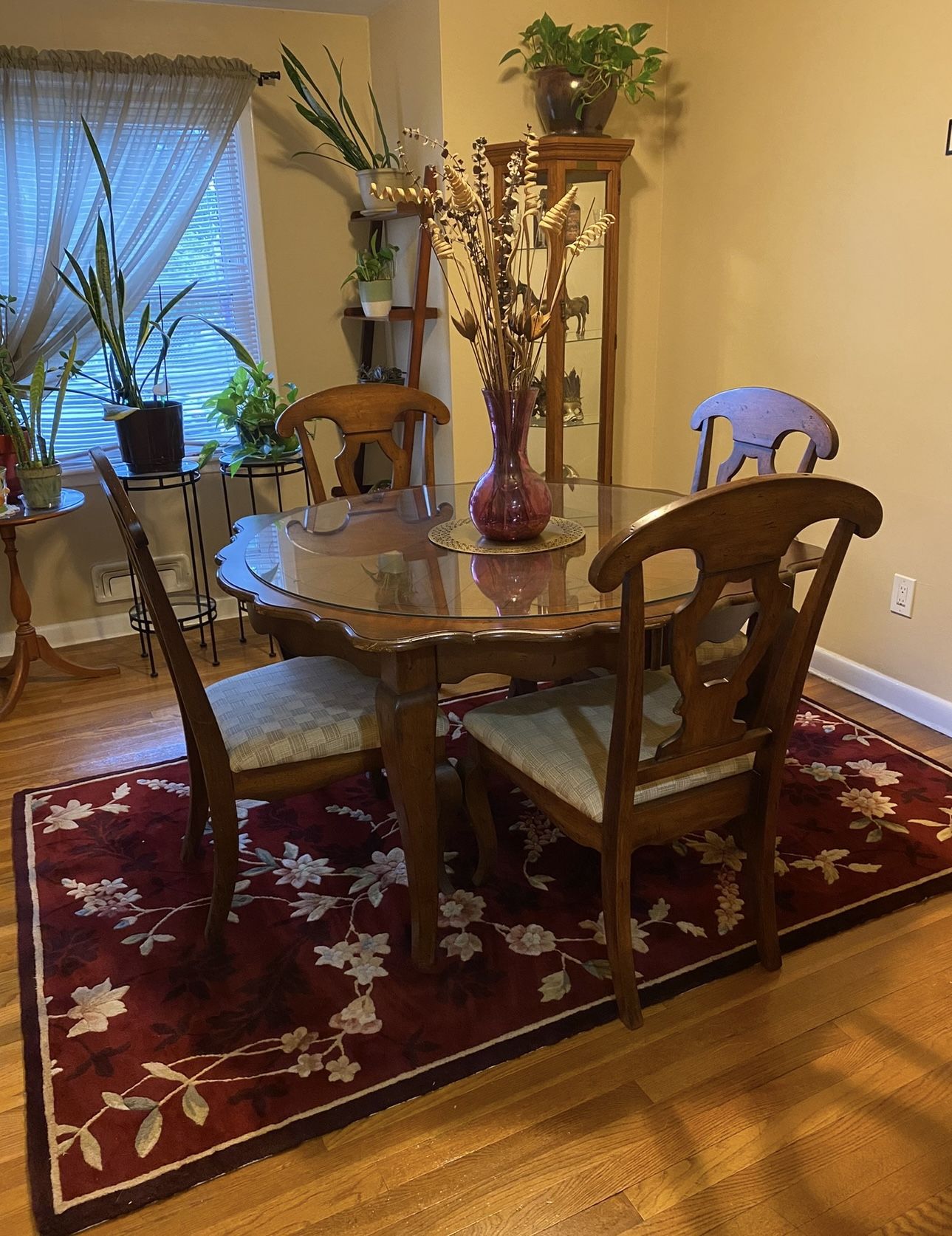 Old World Round Dining Room Table