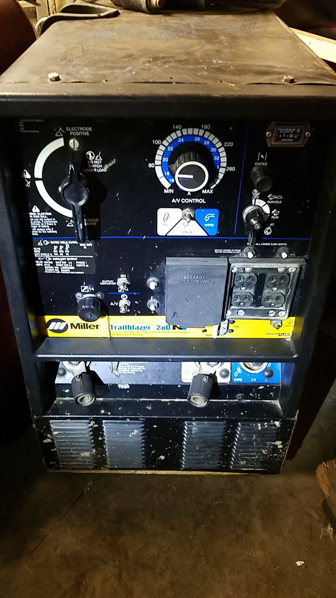 Welder Trailblazer 280 NT price negotiable for Sale in Bakersfield, CA