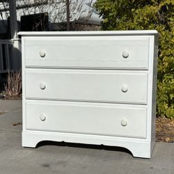 White Pottery Barn Dresser Chest of Drawers and Mirror Furniture Set 