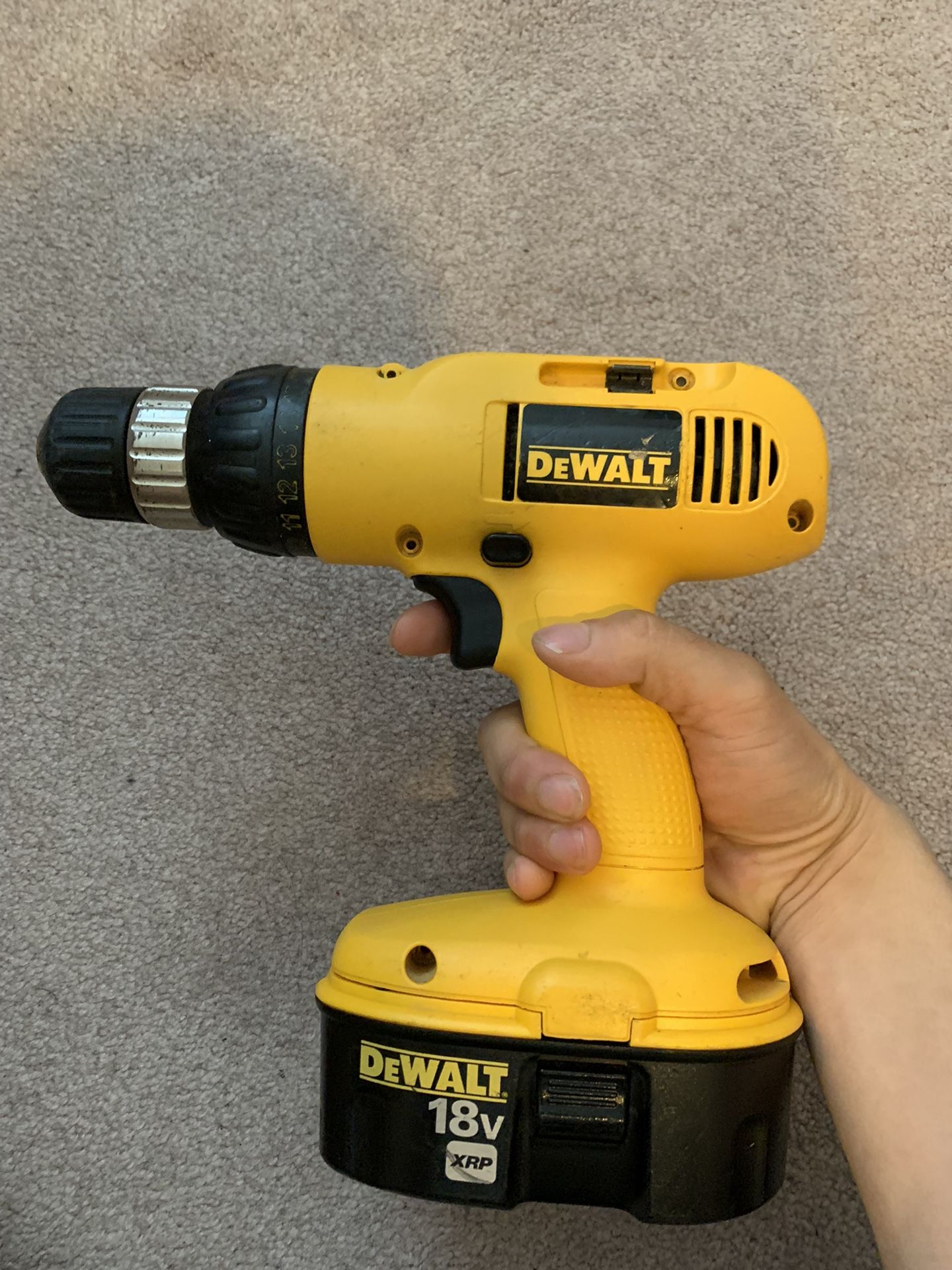 Dewalt 18V Drill + 2 Batteries + Charger