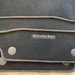 2017 OEM Mercedes Benz C300 Floor Mats Front And Rear 4 Pcs