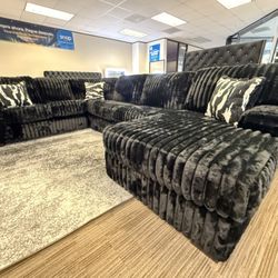  We Large Black Sectional 