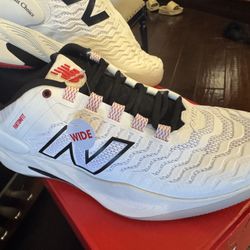 NWT Fresh Foam X CT-Rally v2 Size: 9 2E Wide