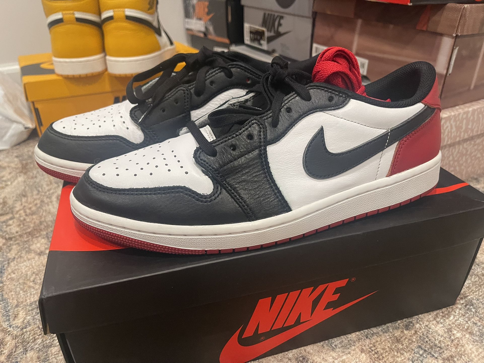 Jordan 1 Low Black Toe