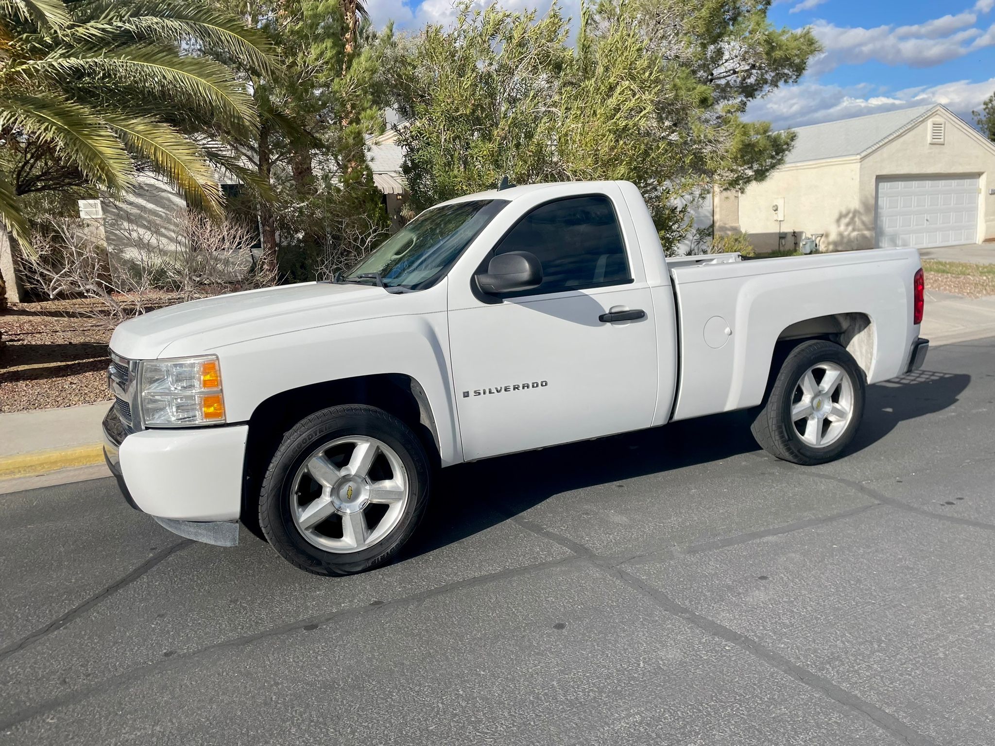 2007 Chevrolet Silverado for Sale in North Las Vegas, NV OfferUp