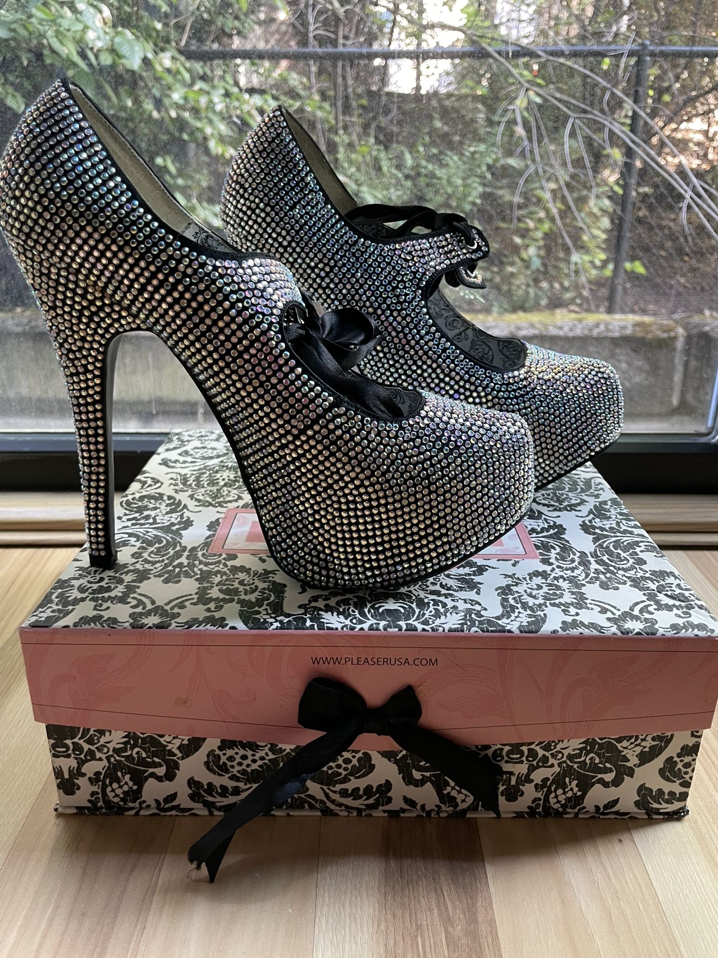 Bordello Iridescent Rhinestone heels Women’s size 10