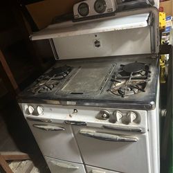 Vintage Wedgewood Stove