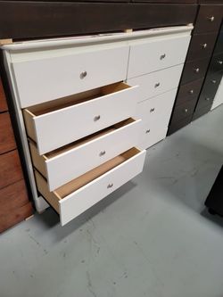 8 drawers dresser with rails  / Eight drawers dresser