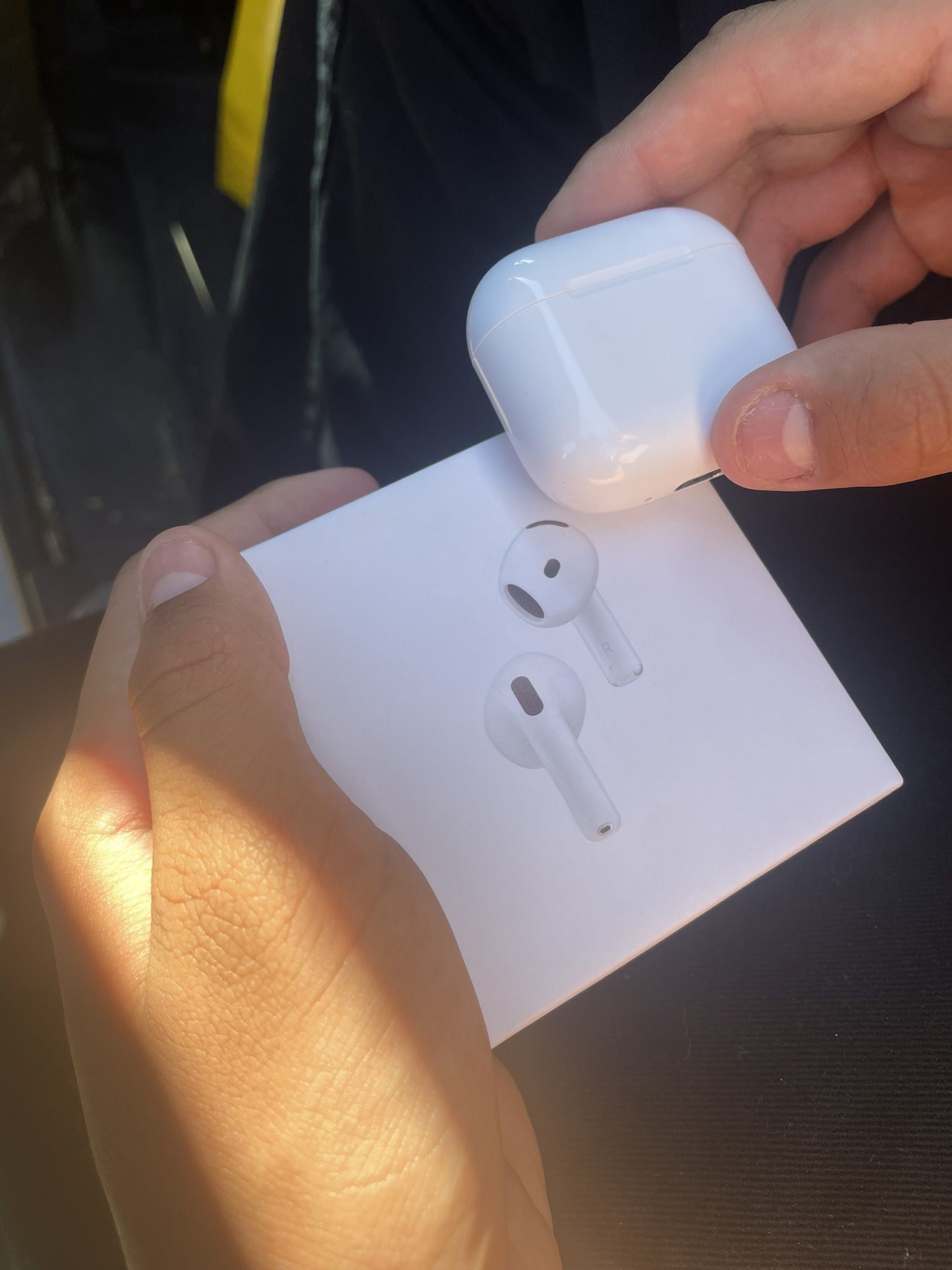 Airpods 4
