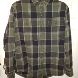 G.H.Bass and Co. men's medium green flannel shirt

