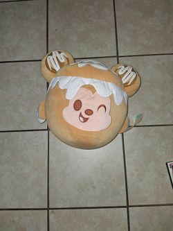 Cinnamon roll mickey mouse