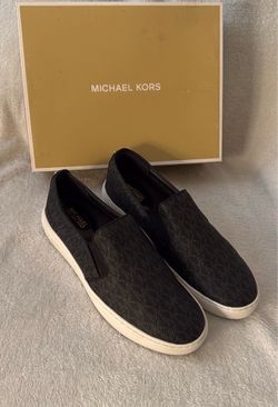 Michael Kors Slip-ons Size 9