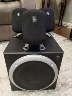 Amp with speakers
