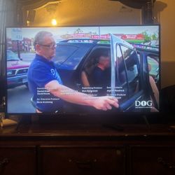 42 Inch Samsung Smart Tv X Condition 