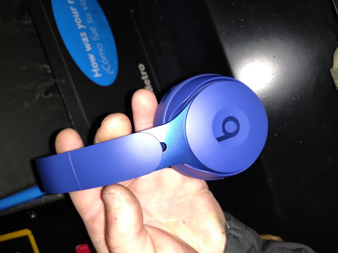 Brand New beats solo pros