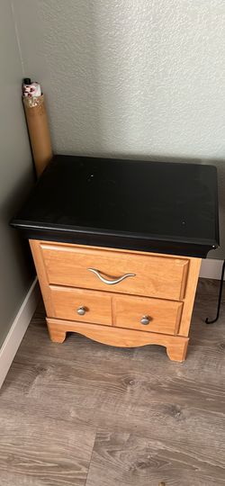 Night Stand 2 Drawers
