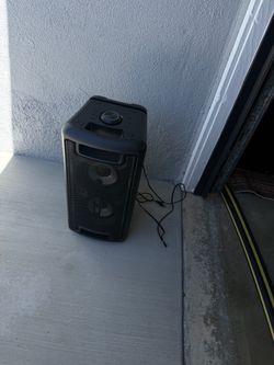 Party Speaker with Mic Plug Option