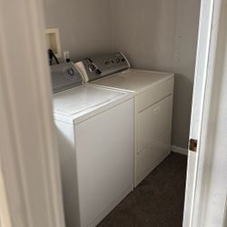 3 Bedroom 2 bathroom w Laundry Room 