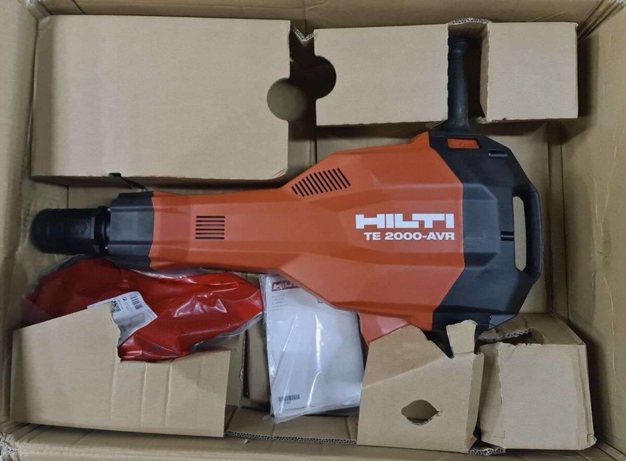 Hilti TE 2000 AVR • JACK HAMMER + Accessories •   BRAND NEW - Cash or Trades