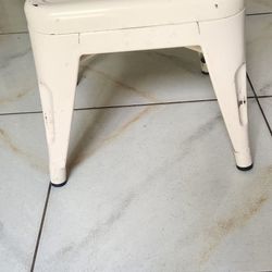 Stool Glossy Ivory 