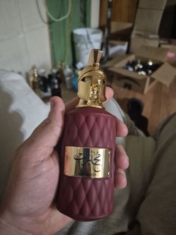 Moharib Eau de Parfum Bottle
