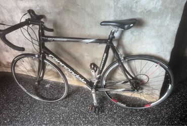 Cannondale Synapse Road Bike full carbon fiber