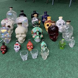 EMPY CRYSTAL VODKA SKULLS