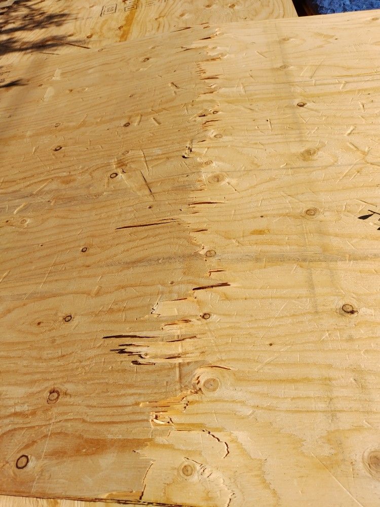Slightly Cracked Plywood for Sale in Plant City, FL OfferUp