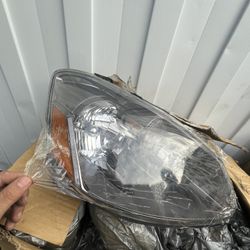 Nissan Altima Headlights (pair)