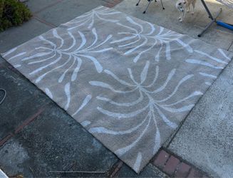 Nice carpet  Size: 116x94