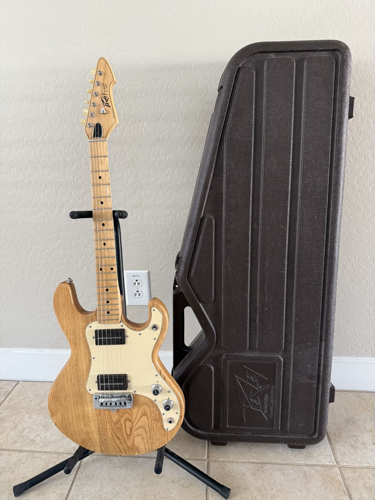 Vintage Peavey T-15 Electric Guitar