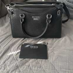 Guess Purse N Wallet