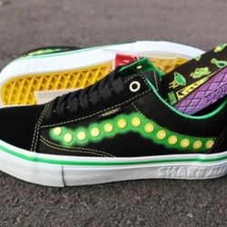 Vans x Shake Junt Old Skool Pro ‘Black Green’ – Men’s 8.5 / Women’s 10 – Limited