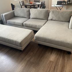 Couch with Ottoman – Like New Condition 🤍