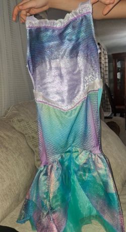 Girls costumes 6-10