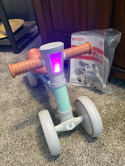 New SYNCFUN new balance bike, W music/lights